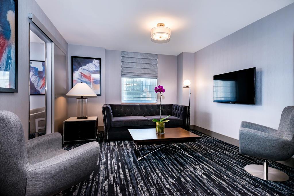 Fairfield Inn & Suites By Marriott New York Manhattan/Times Square Exterior photo